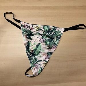 Victoria Secret VERY SEXY V-Hardware V-String Panty Paradise Orchid Thong XL NWT